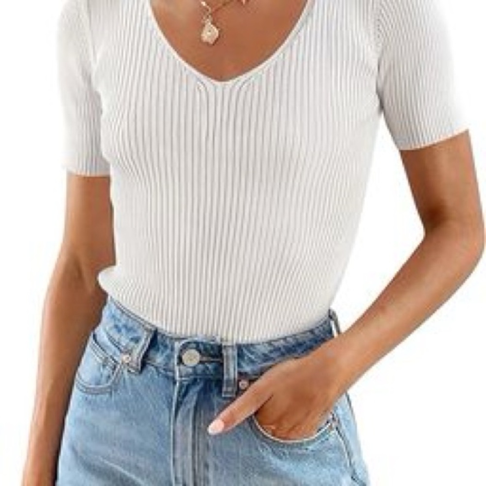 Zesica Women's Cream Ribbed Blouse